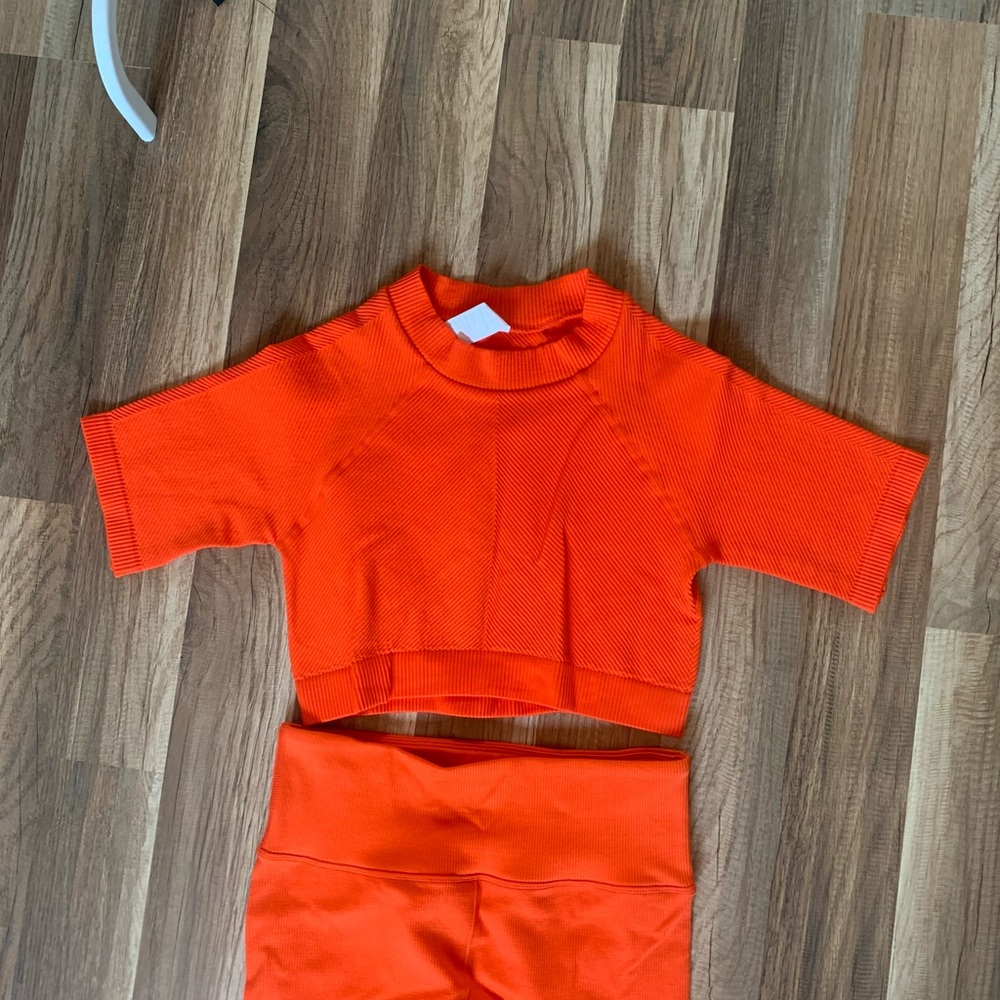 Fabletics matching set - Picture 3 of 3